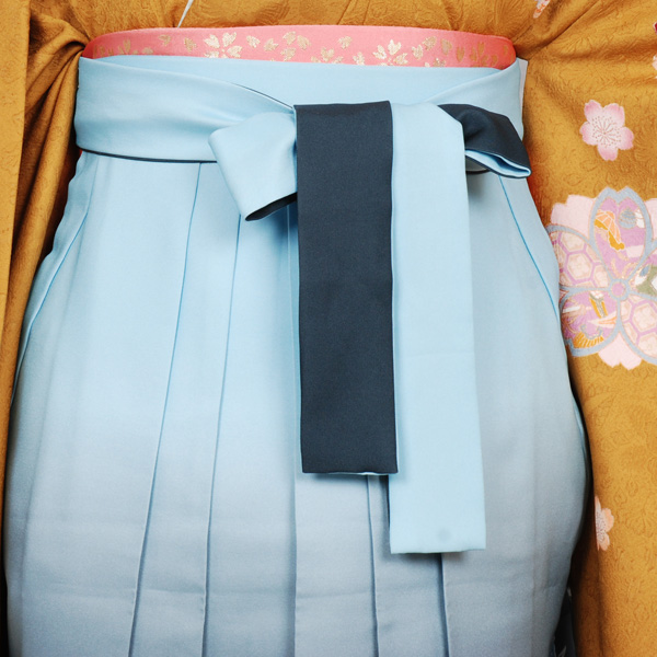 卒業袴(辛子色地に桜模様)