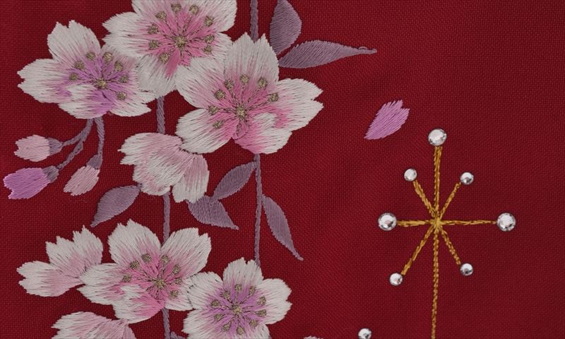 卒業袴［クリーム地の花模様］