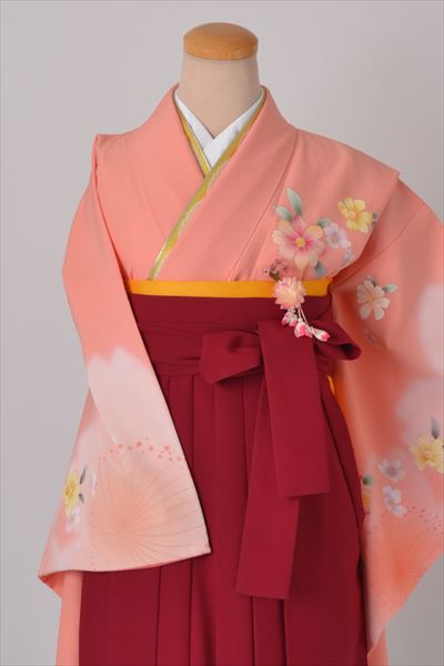 卒業袴［サーモンピンク地に花模様］