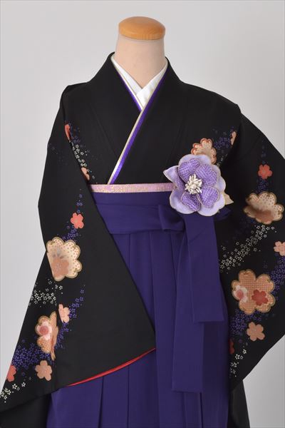 卒業袴［黒地に桜紋様］