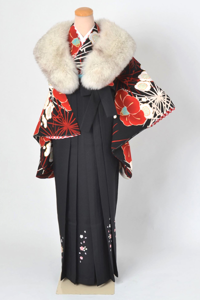 卒業袴［中村里砂・黒地の椿模様］