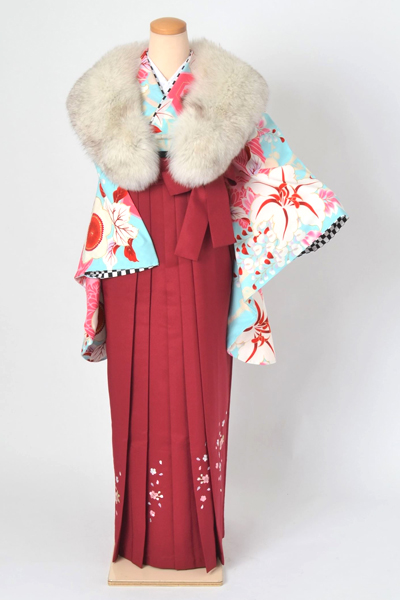 卒業袴［中村里砂・水色地の蘭模様］