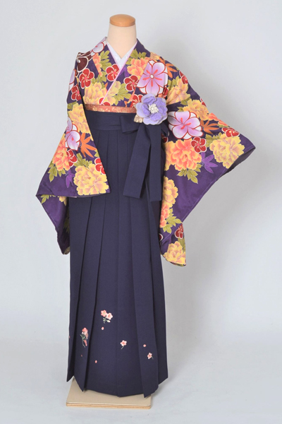 卒業袴［紫地の牡丹模様］
