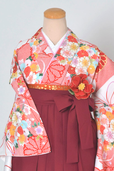 卒業袴［白地の菊に薬玉模様］