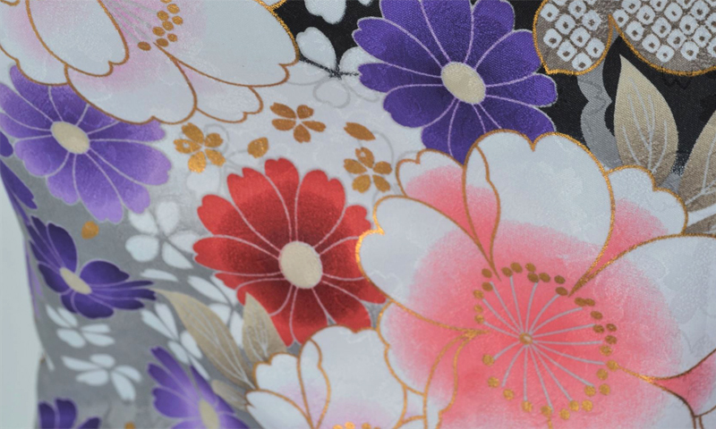 卒業袴［グレー地の花と蝶模様］