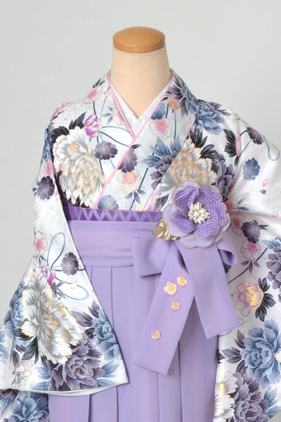 卒業袴［白地の牡丹模様］