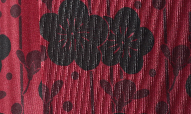 卒業袴［焦げ茶色地の桜花模様］