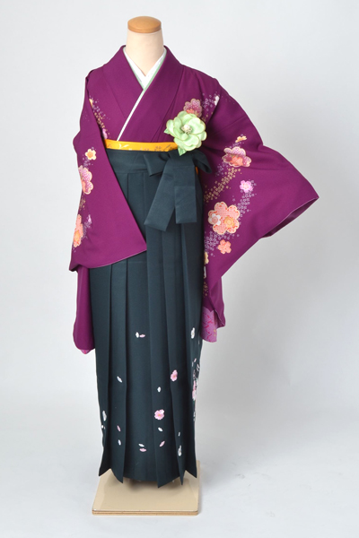 卒業袴［紫地の桜づくし模様］