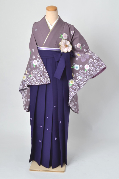 卒業袴［小豆色地の桜花模様］