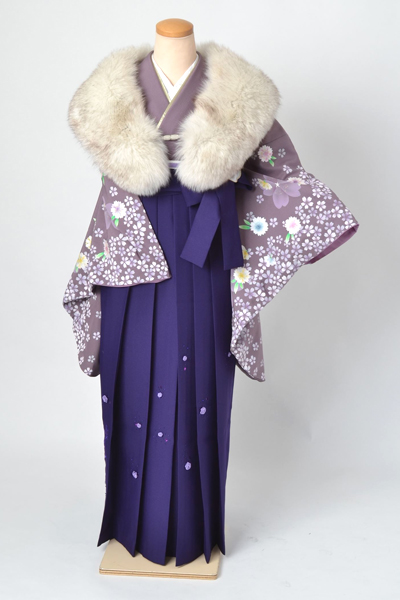 卒業袴［小豆色地の桜花模様］