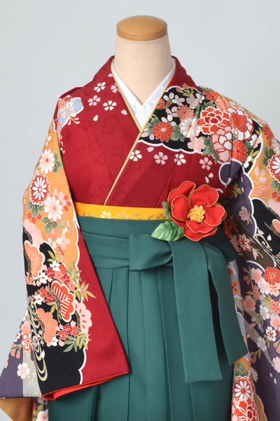 卒業袴［赤地の花車模様］