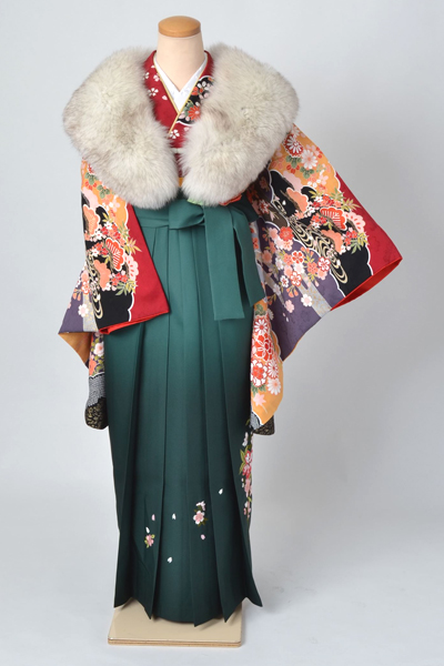 卒業袴［赤地の花車模様］