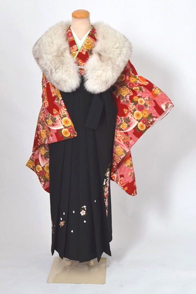 卒業袴［赤地の地紙模様］