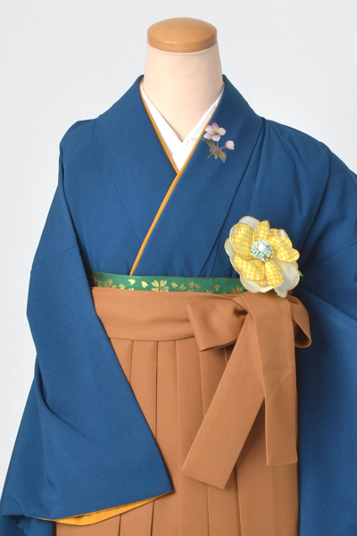 卒業袴［青地の桜花ワンポイント模様］