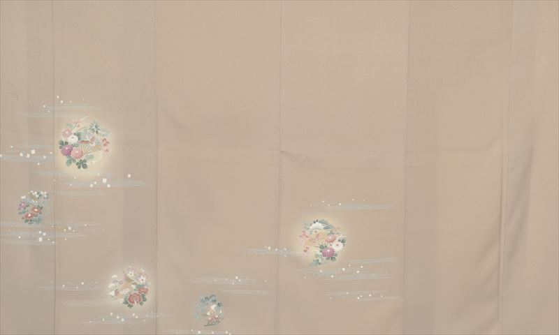 訪問着(白茶・花の丸)