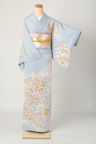 訪問着［水浅黄の雪輪模様］