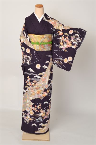 訪問着［紫紺地の幔幕模様］