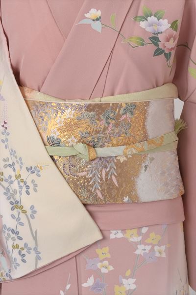 訪問着［薄紅梅色の地紙模様］