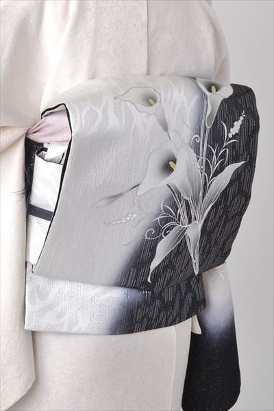 訪問着［白地にカラー模様］