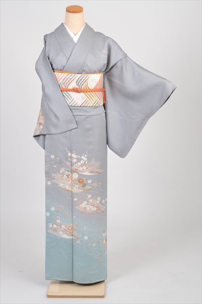 訪問着［ブルー地の花筏模様］