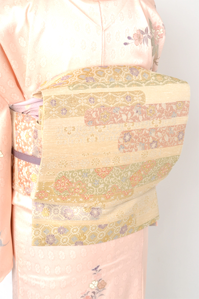 訪問着[淡いピンク・花]