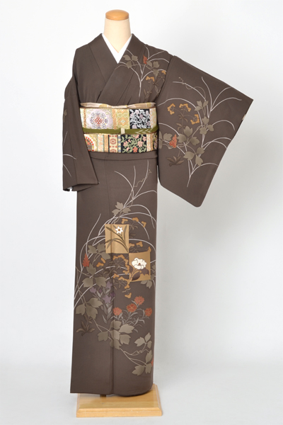 訪問着[茶系・椿やツタ]