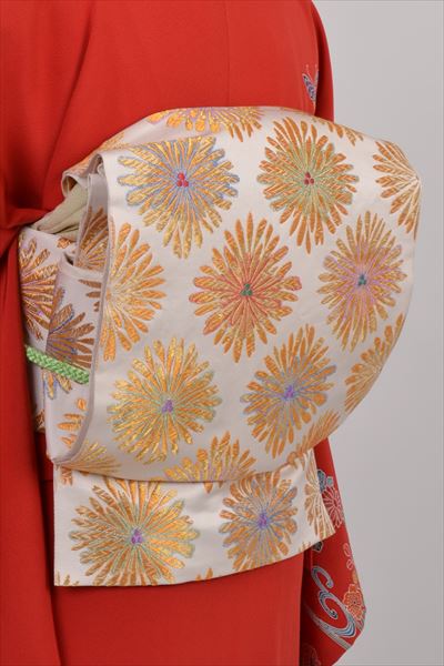 訪問着［朱色の紅型］