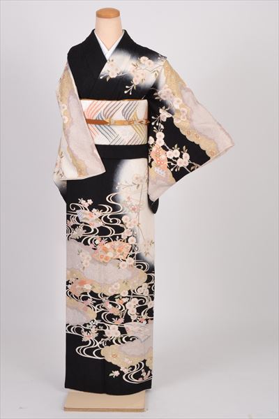 訪問着［黒地の枝垂桜模様］