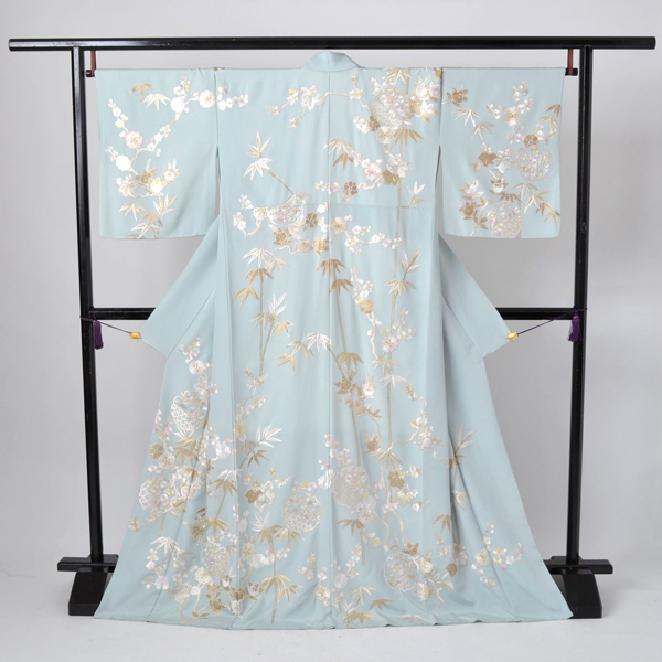 訪問着［青磁色の雪輪模様］