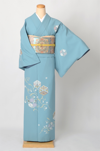 訪問着［水色地亀甲唐草模様］