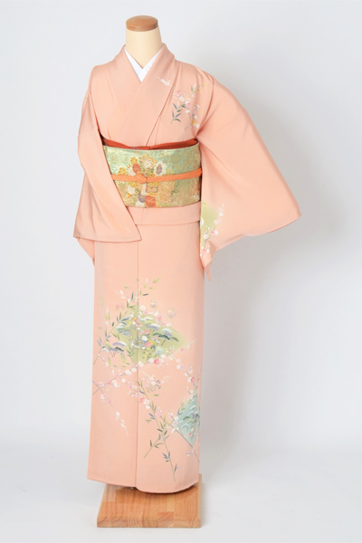 訪問着「サーモンピンク地に茶屋辻模様」