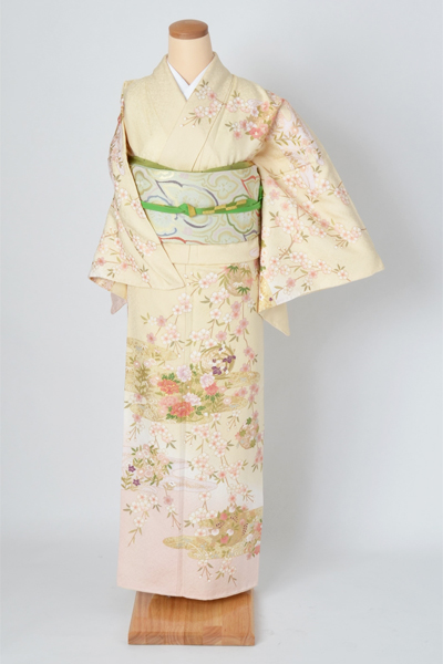 訪問着「クリーム色に枝垂れ桜」