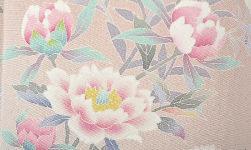 訪問着「退紅色に牡丹・若松模様」