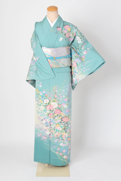 訪問着「薄浅葱色に牡丹模様」