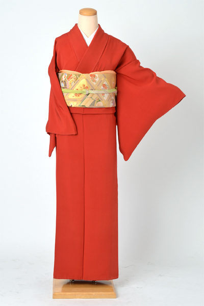 色無地(赤地の縮緬)