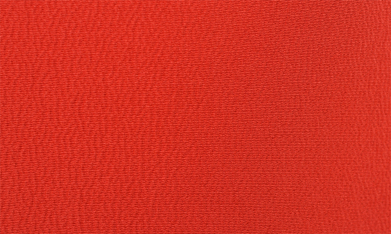 色無地(赤地の縮緬)