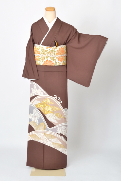 色留袖[青海波・松]