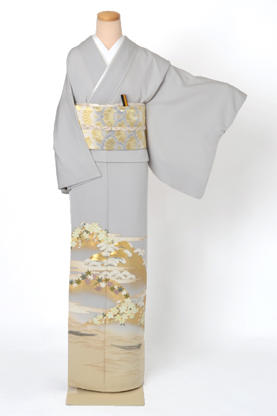 色留袖[灰色に松や桜、楓模様]