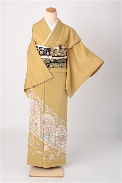 色留袖［黄蘗色のシルクロード模様］