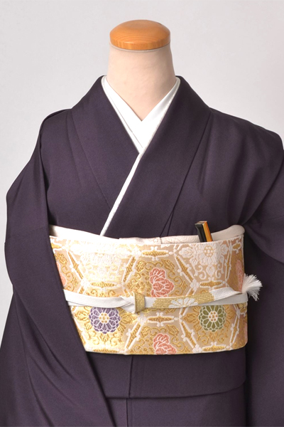 色留袖[紫色地の冊子模様]