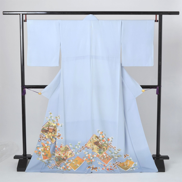 色留袖[水色の冊子模様]