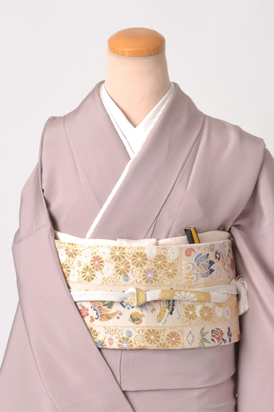 色留袖[うす紫の貝模様]