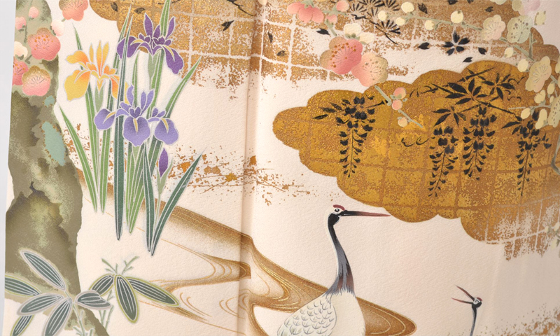 色留袖[侑征作白地寿鶴紅白梅模様]