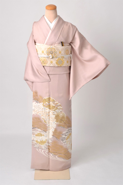 色留袖[灰桜色の松竹梅模様]