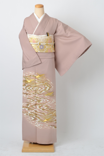 色留袖[灰桜色の鶴模様]