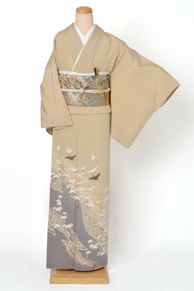 色留袖[丁子色・鶴]