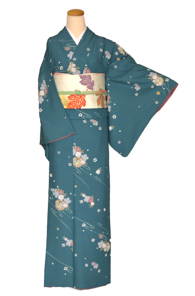 小紋［青色地の流水に桜模様］