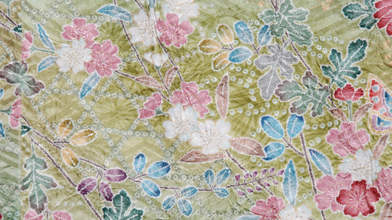 小紋［若草色地の花模様］