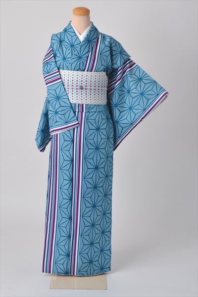 小紋［浅黄色の麻の葉模様］