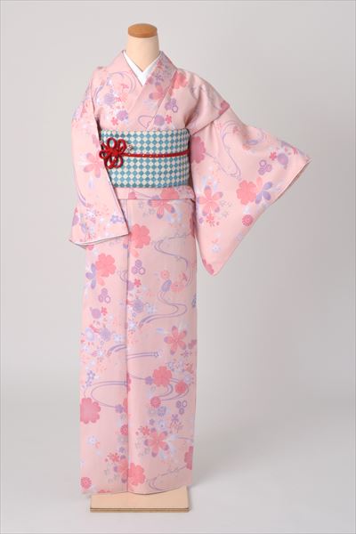 小紋［淡いサーモンピンクの流水に花模様］